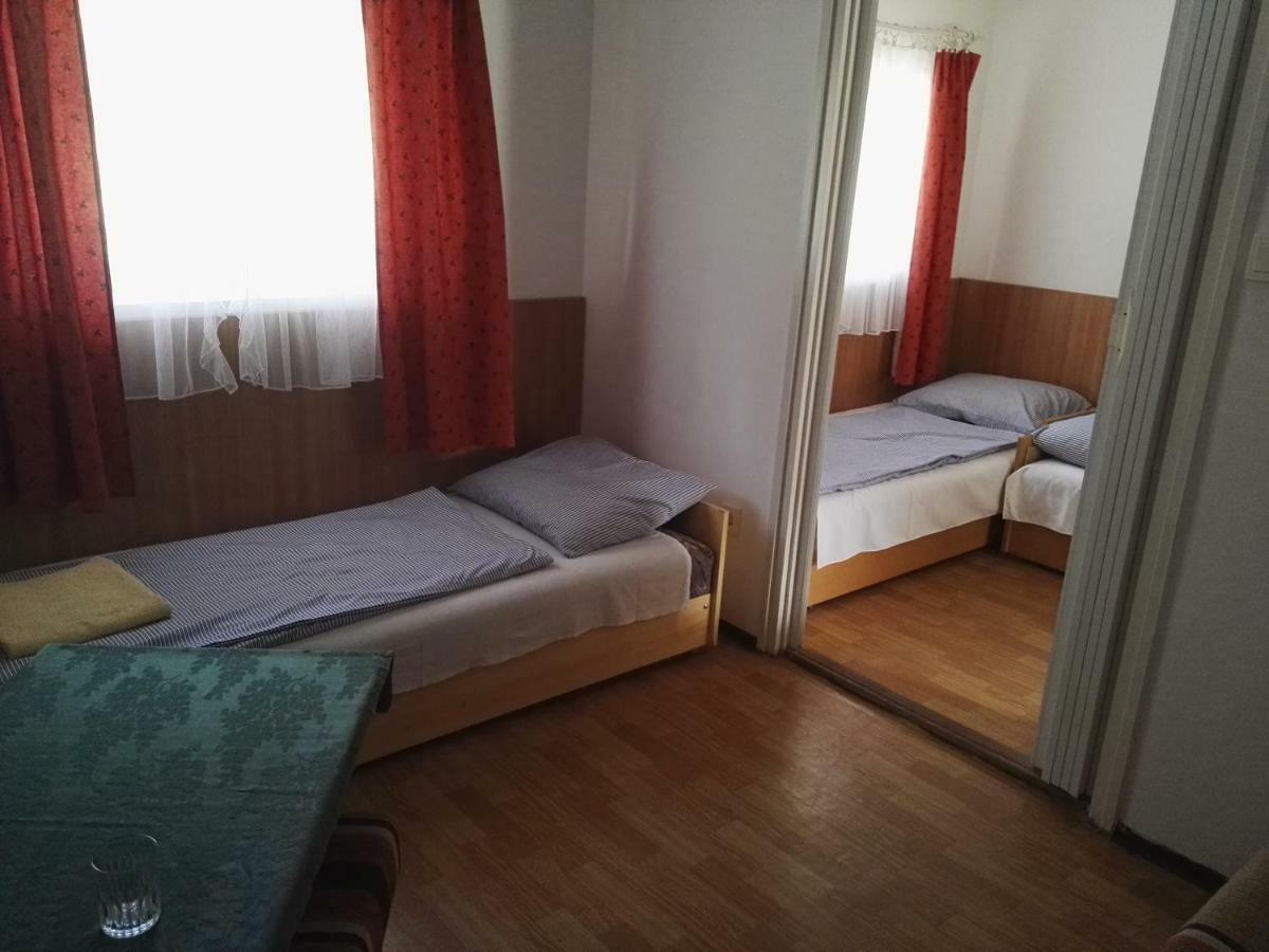 Vadasa Motel Es Etterem Hegyhátszentjakab Екстериор снимка