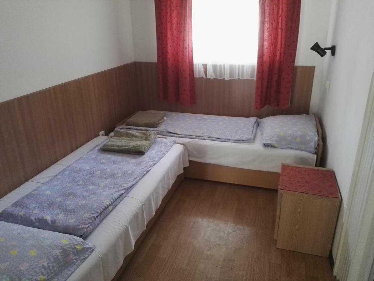 Vadasa Motel Es Etterem Hegyhátszentjakab Екстериор снимка