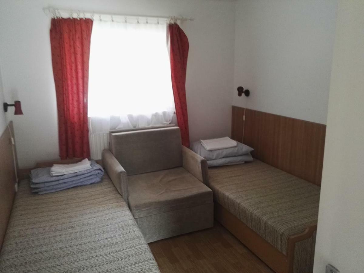 Vadasa Motel Es Etterem Hegyhátszentjakab Екстериор снимка